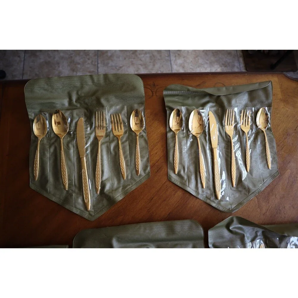 49x Lifetime Cutlery Corp 23k Gold Electroplate Japan Clover Heart Service for 8